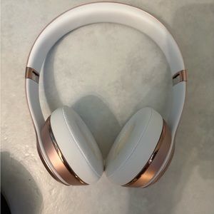 Rose Gold Beats by Dre